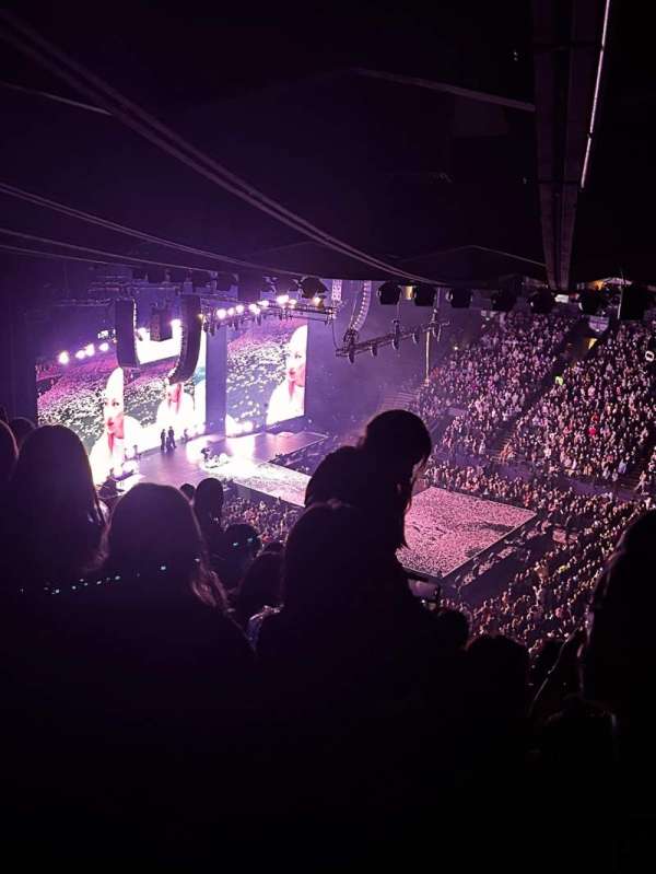 Oakland Arena, section: 214, row: 19, seat: 17