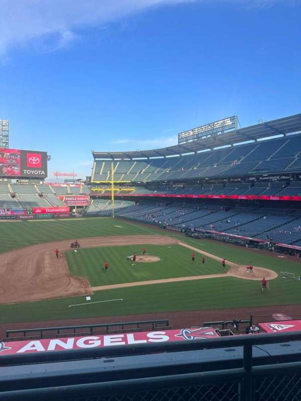 Angel Stadium, section: 317, row: B, seat: 4