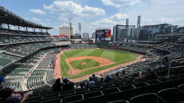 Truist Park, section: 324, row: 7, seat: 10