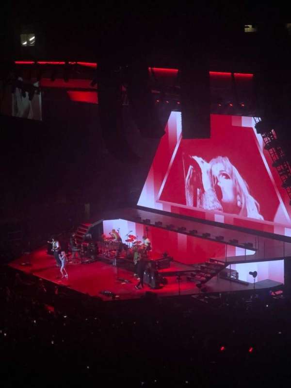 Madison Square Garden, section: 210, row: 6, seat: 21