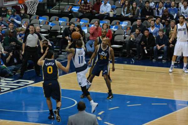 American Airlines Center, section: 118, row: T, seat: 11