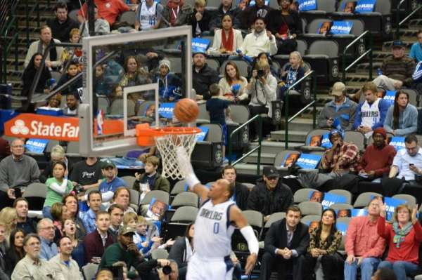 American Airlines Center, section: 118, row: T, seat: 11