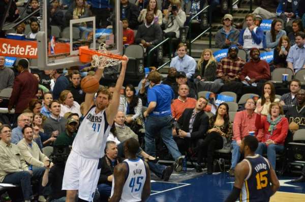 American Airlines Center, section: 118, row: T, seat: 11