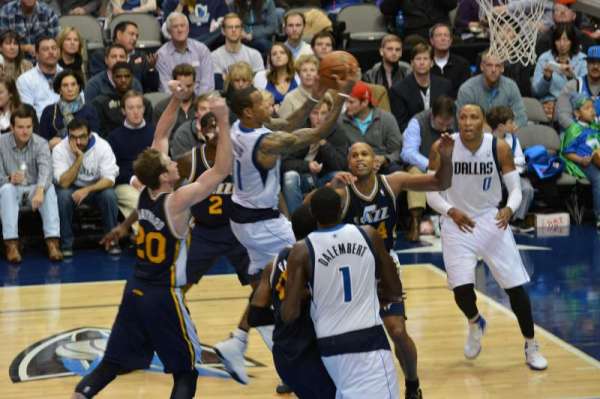 American Airlines Center, section: 118, row: T, seat: 11
