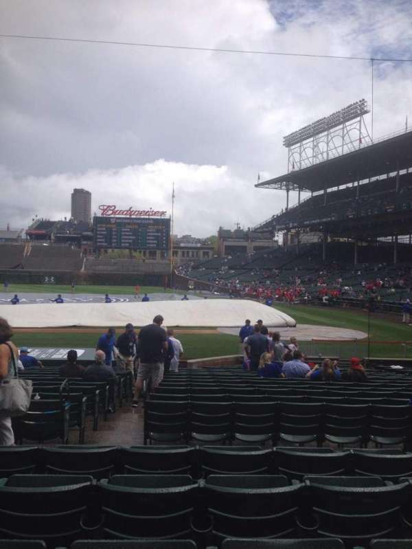 Wrigley Field, section: 113, row: 5, seat: 6