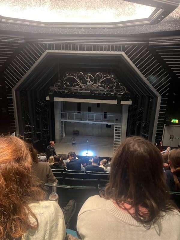 Trafalgar Theatre, section: Dress Circle, row: M, seat: 6