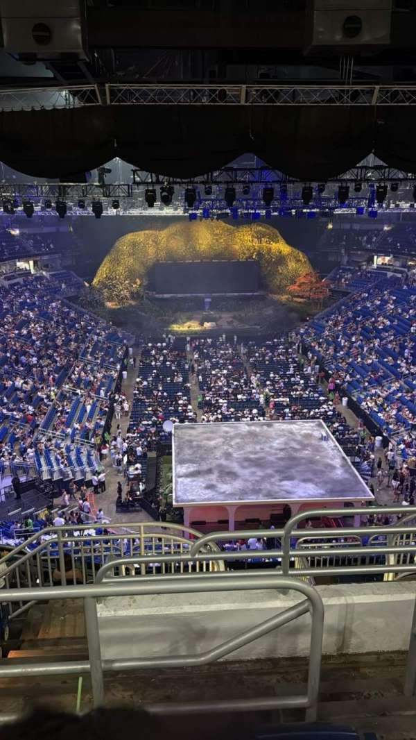 Coliseo De Puerto Rico, section: U221, row: R, seat: 2