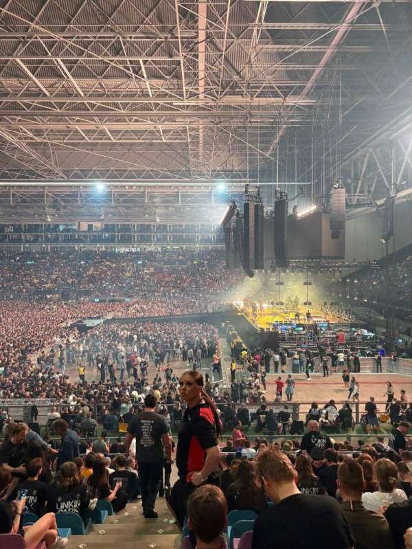 Gelredome, section: 122, row: 13