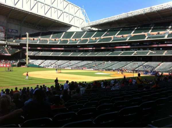 Daikin Park, section: 109, row: 23, seat: 5