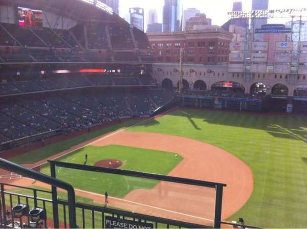 Daikin Park, section: 327, row: 3, seat: 1