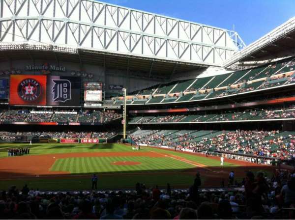 Daikin Park, section: 113, row: 35, seat: 12