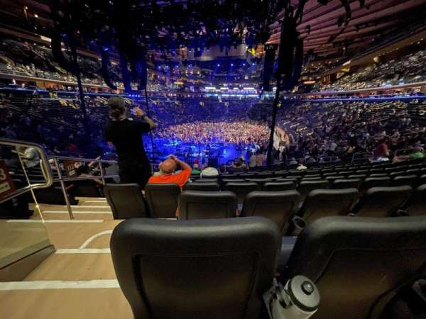 Madison Square Garden, section: 113, row: 20, seat: 1