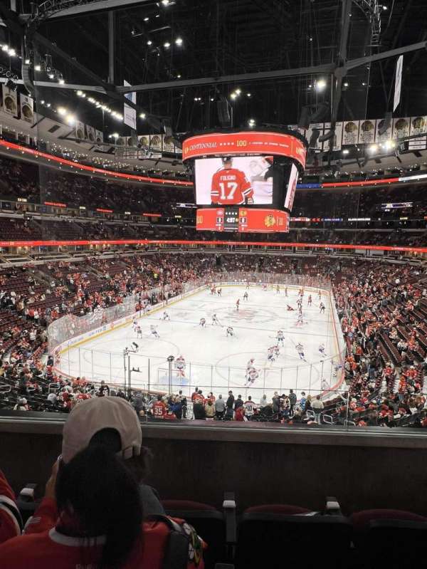 United Center, section: 208, row: 3, seat: 3