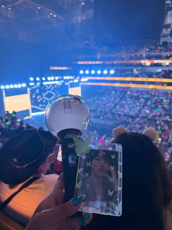 American Airlines Center, section: 216, row: H, seat: 7