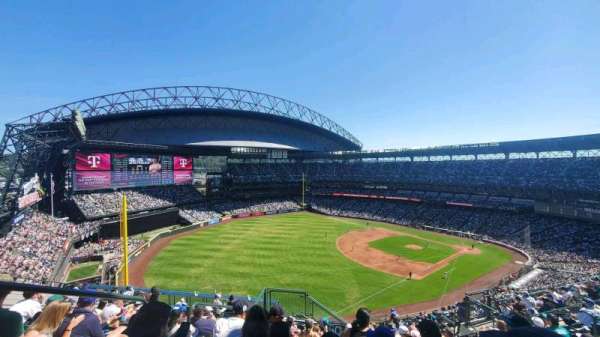 T-Mobile Park, section: 346, row: 17, seat: 16