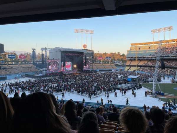 Dodger Stadium, section: 141LG, row: R, seat: 5