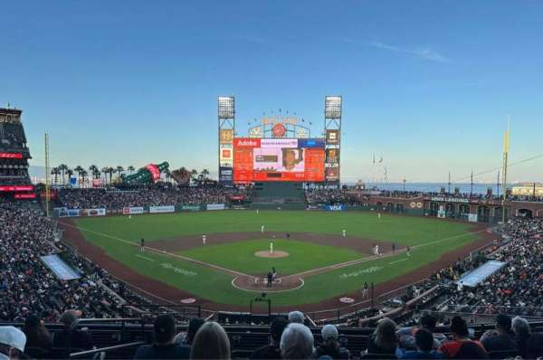 Oracle Park, section: 215, row: G, seat: 11