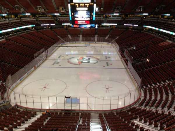 Honda Center, section: 422, row: B, seat: 3