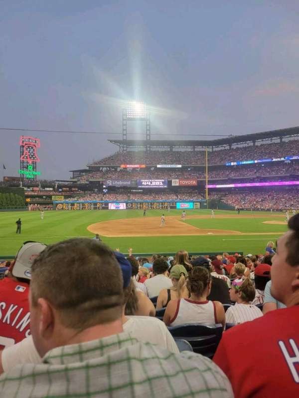Citizens Bank Park, section: 132, row: 15, seat: 11