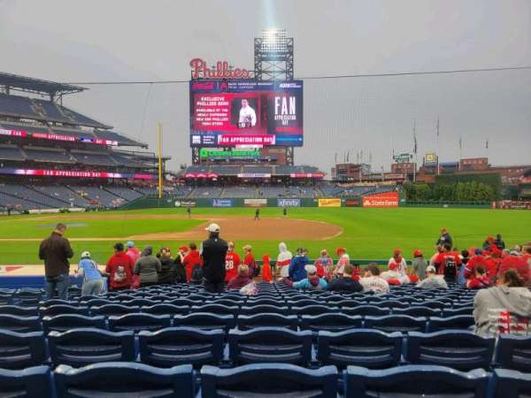 Citizens Bank Park, section: 115, row: 15, seat: 13