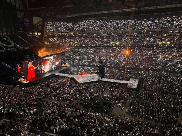 Photo by kwannon at Lucas Oil Stadium