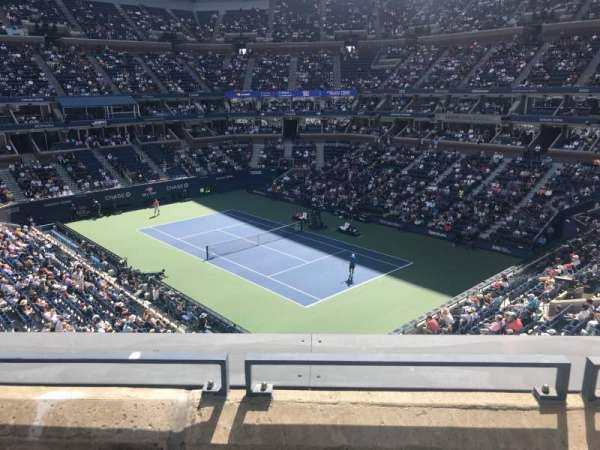 Arthur Ashe Stadium, section: 115, row: B, seat: 11