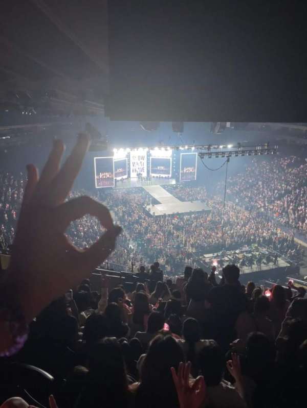 Oakland Arena, section: 211, row: 13, seat: 10