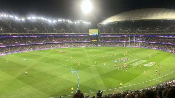 Adelaide Oval, section: 300, row: V, seat: 11