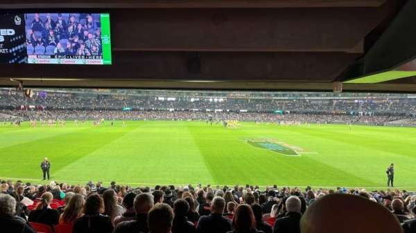 Marvel Stadium, section: L1-38, row: V, seat: 18