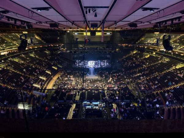 Madison Square Garden, section: 305, row: 2, seat: 4