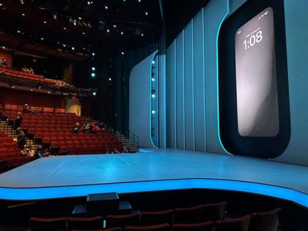 Vivian Beaumont Theater, section: Orchestra R, row: F, seat: 508