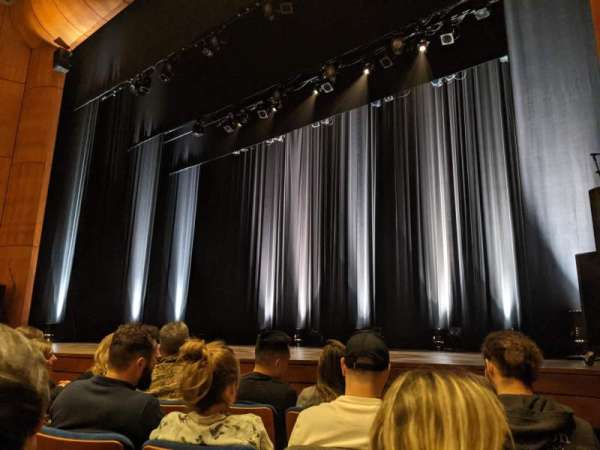 Salle Pierre-Mercure, section: Orchestra, row: B, seat: 30