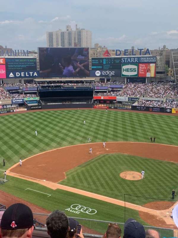 Yankee Stadium, section: 321, row: 5, seat: 7