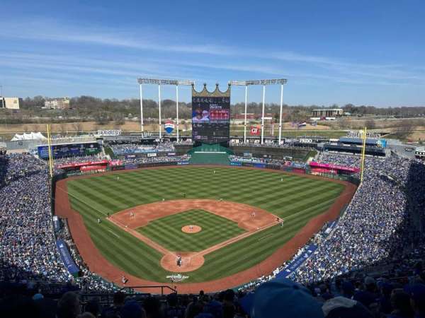 Kauffman Stadium, section: 421, row: JJ, seat: 4