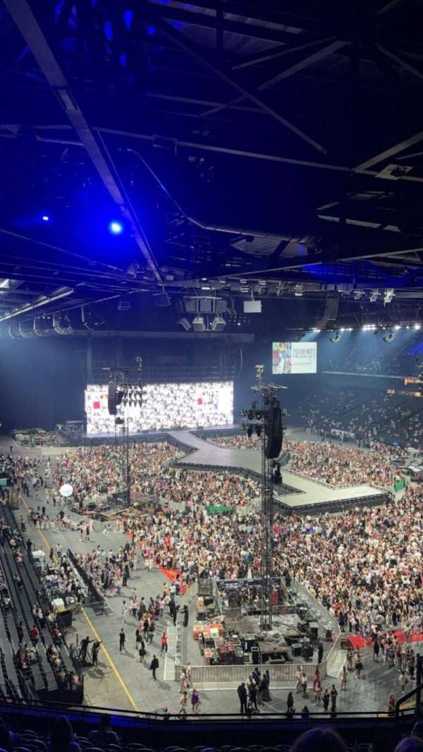 Paris La Défense Arena, section: 408, row: 54, seat: 04