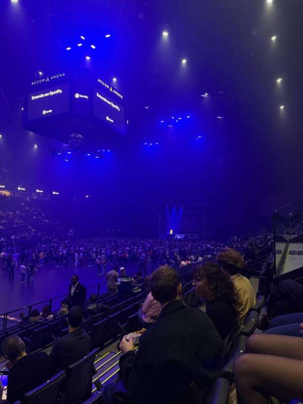Accor Arena, section: Gradin D, row: 17, seat: 20