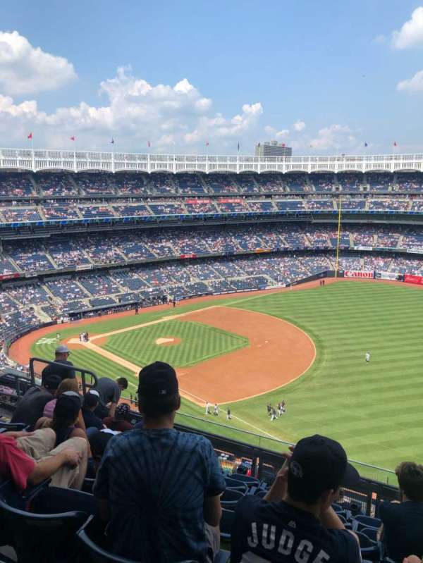Yankee Stadium, section: 411, row: 7, seat: 9