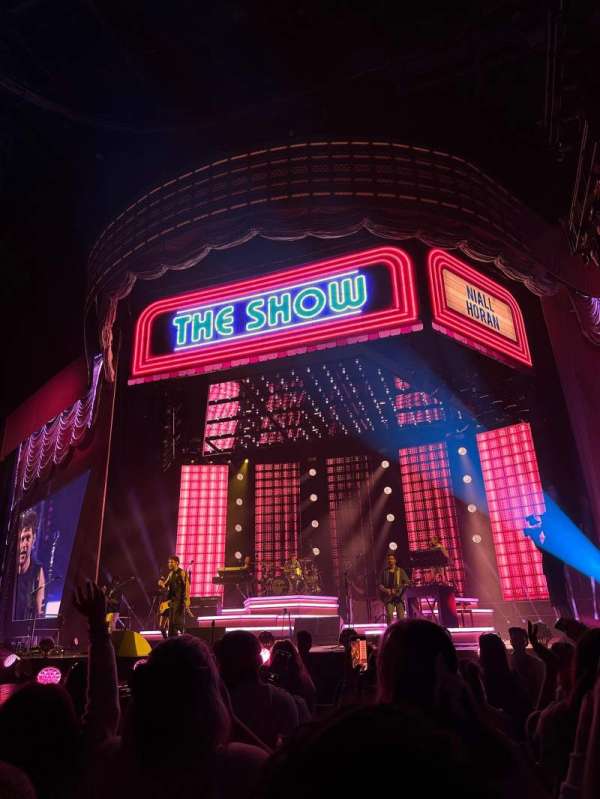 Scotiabank Arena, section: Floor B, row: 6, seat: 4