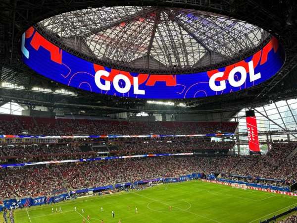 Mercedes-Benz Stadium, section: 216, row: 7, seat: 23