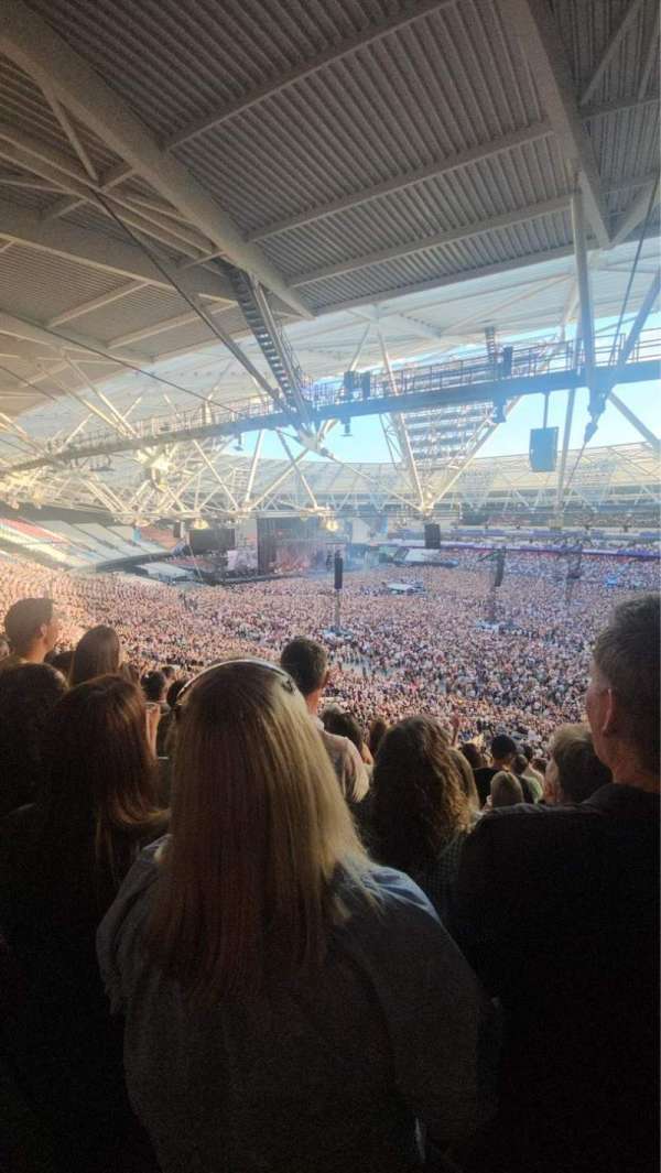 London Stadium, section: 241, row: 61, seat: 284