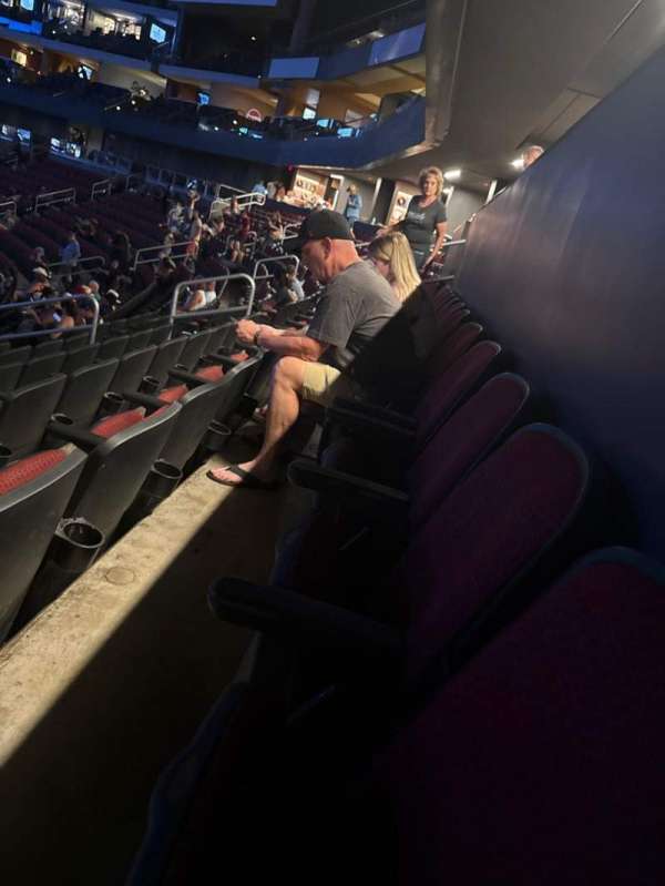 Desert Diamond Arena, section: 1117, row: X, seat: 14