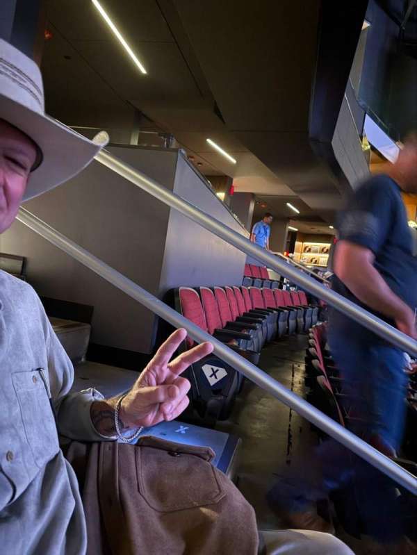 Desert Diamond Arena, section: 117, row: X, seat: 113