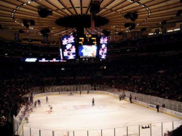 Madison Square Garden, section: 116, row: F, seat: 13