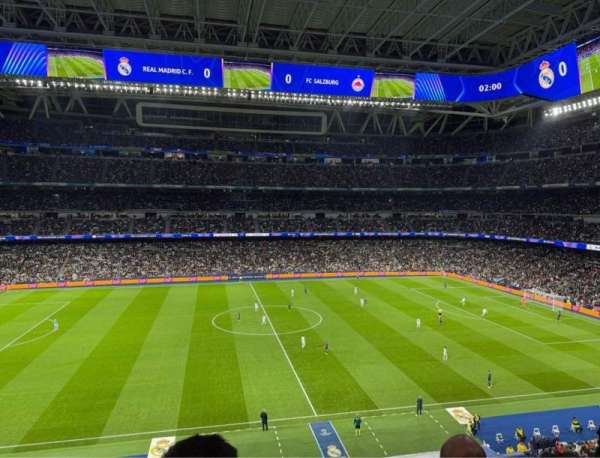 Santiago Bernabéu Stadium, section: 442, row: 3, seat: 6