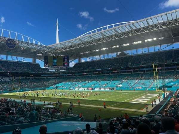 Hard Rock Stadium, section: 139, row: 21, seat: 14
