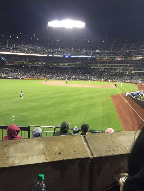 Citi Field, section: 132, row: 25, seat: 5