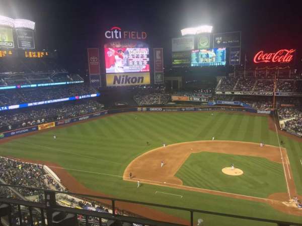 Citi Field, section: 519, row: 2, seat: 18