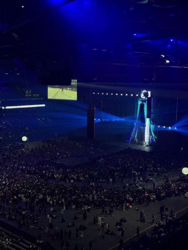 Paris La Défense Arena, section: 415, row: 58, seat: 25