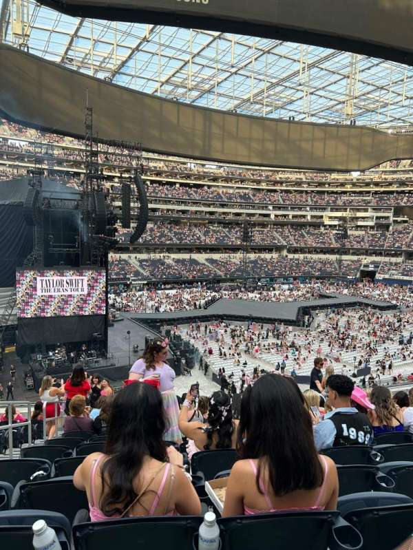 SoFi Stadium, section: 214, row: 14, seat: 13
