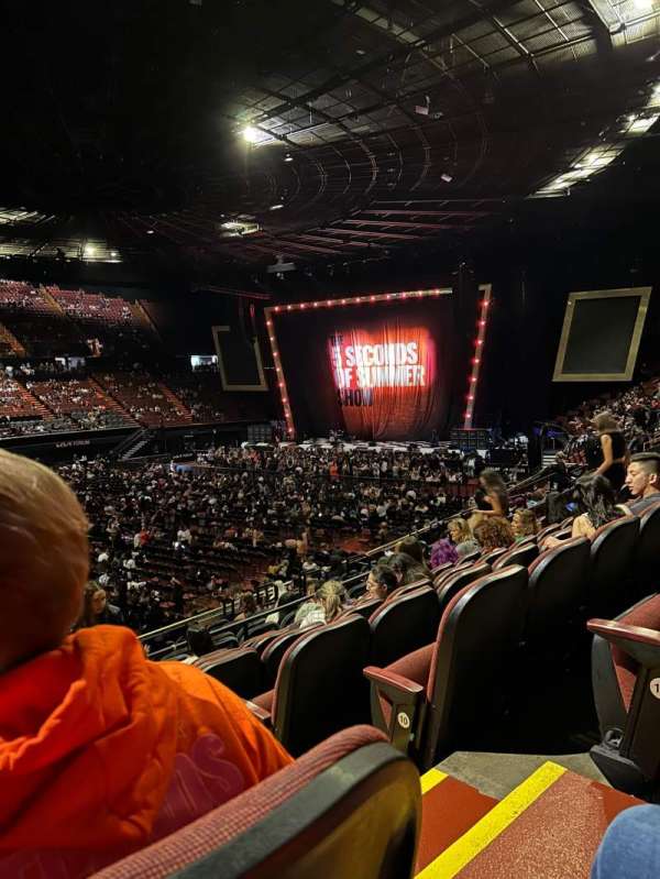 Kia Forum, section: 106, row: 12, seat: 13